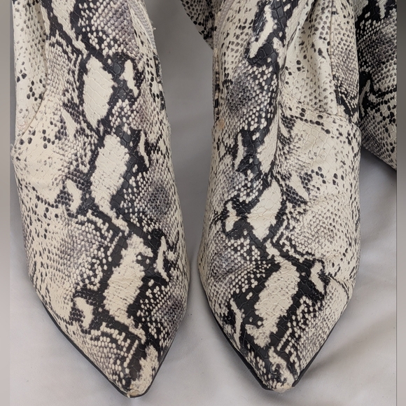 STEVE MADDEN Dominique Thigh High Faux Snakeskin Stiletto Heel Boots Size 7.5 - Picture 4 of 9